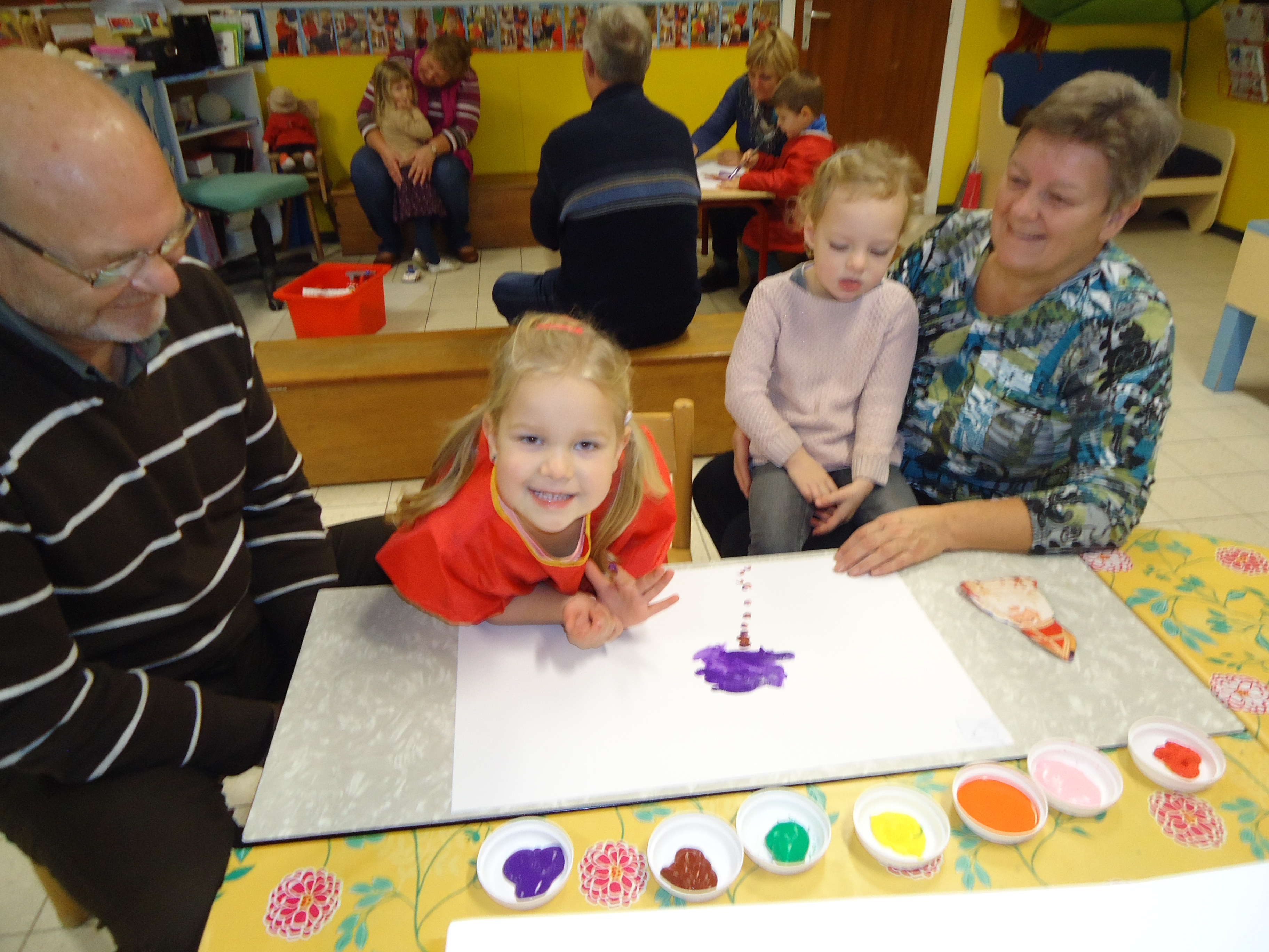 grootouders op bezoek juf lucy/ juf Veerle